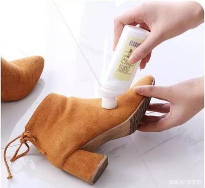 绒面皮鞋怎么清理