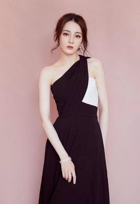 圆肩穿什么衣服好看