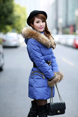 阿里巴巴羽绒服批发厂家直销 批发衣服一手货源在哪里