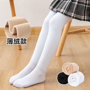 女孩穿袜子