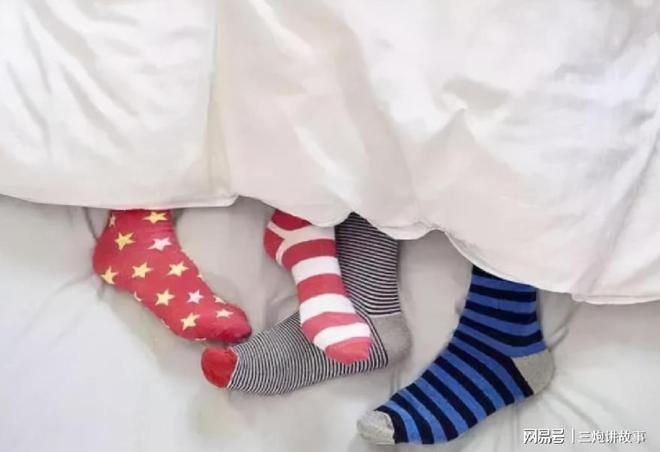 为什么睡觉不能穿袜子 为什么女人睡觉不能穿袜子