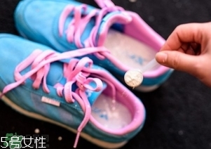 鞋子怎么除臭