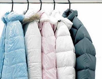真皮羽绒服跑毛怎么办 羽毛衣服的毛往外跑怎么办?