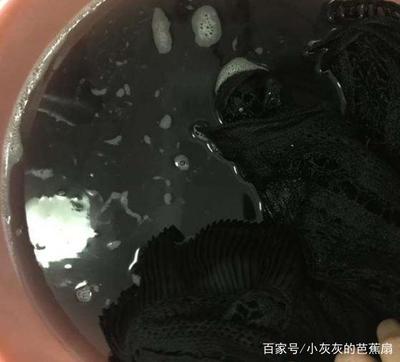 黑色衣服第一次怎么洗