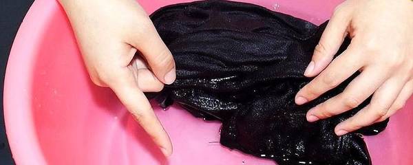 黑色衣服第一次怎么洗
