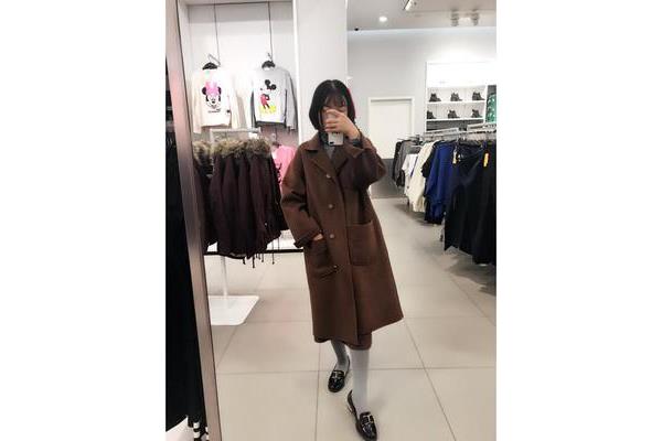 长款大衣怎么挂起来 羊绒大衣怎么挂
