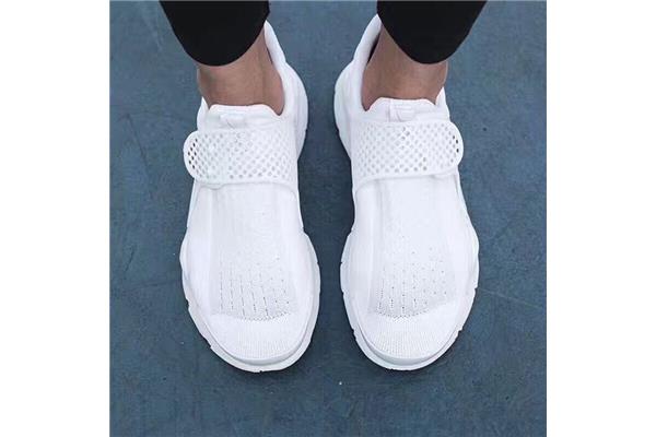 nike 袜子鞋