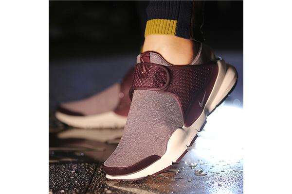 nike 袜子鞋