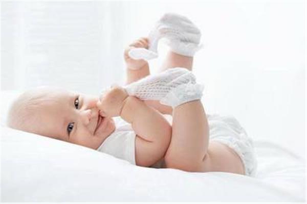 小宝宝需要穿袜子吗