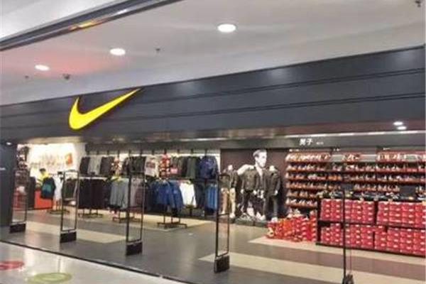 耐克工厂店和专卖店的区别