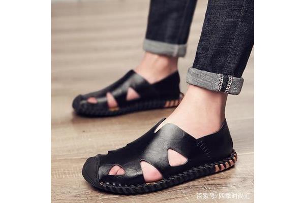 穿凉鞋