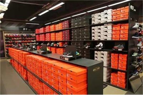 耐克工厂店和专卖店的区别