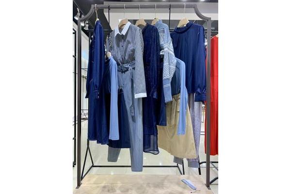 璟逸女装旗舰店