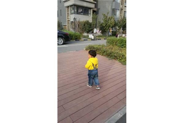 牛仔裤改小孩背带裤