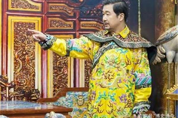衣服为什么会变黄