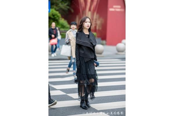 黑色衣服的搭配