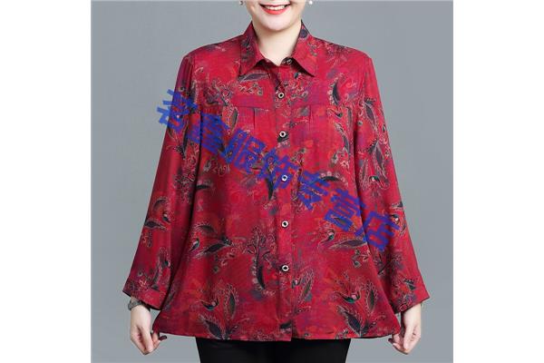 适合三十岁女人的衣服品牌