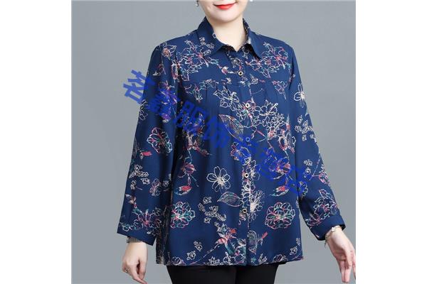 适合三十岁女人的衣服品牌