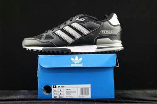 阿迪达斯 zx750