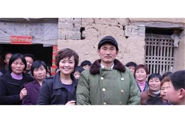大衣哥身价多少