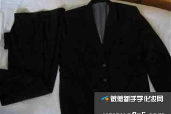 西服怎么清洗