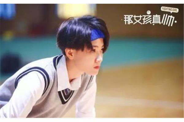 女扮男装les电视剧