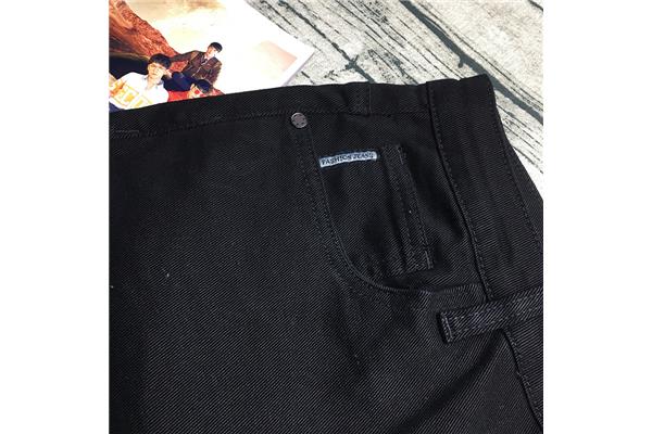 新的黑裤子怎么洗不掉色 纯棉黑裤子怎么洗不掉色