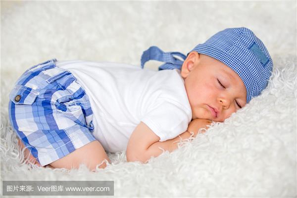 婴儿可以戴帽子睡觉吗