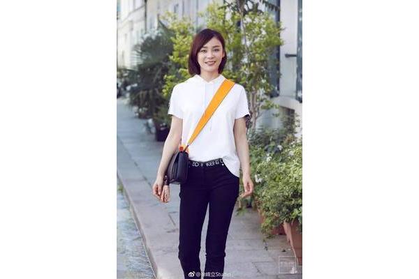 白色牛仔裤发黄怎么洗白